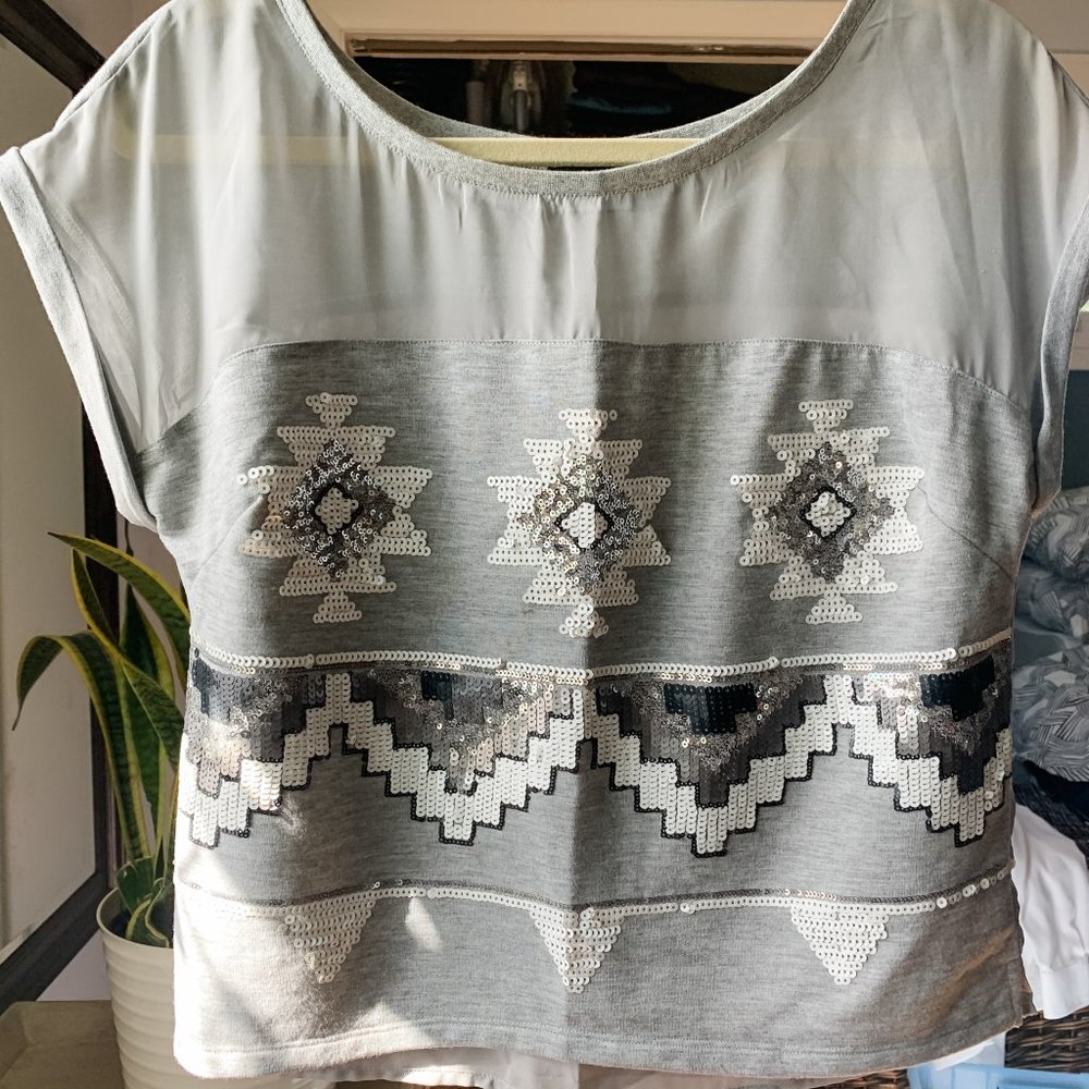 bebe crop top